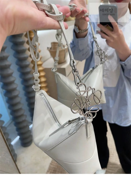 Loewe 로에베 퍼즐 폴드 파우치 클러치백 Bag 4번 이미지