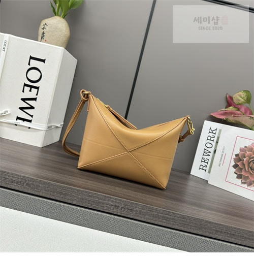 Loewe 로에베 퍼즐 폴드 파우치 클러치백 Bag 18번 이미지