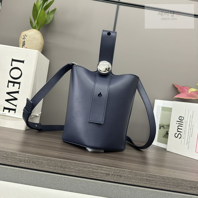 Loewe 로에베 페블 미니 버킷백 Bag 7번 이미지