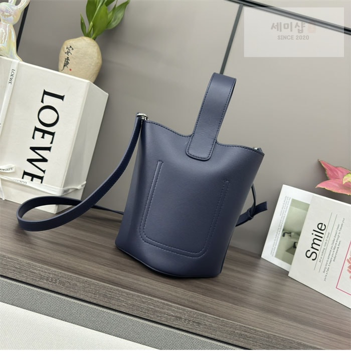 Loewe 로에베 페블 미니 버킷백 Bag 9번 이미지