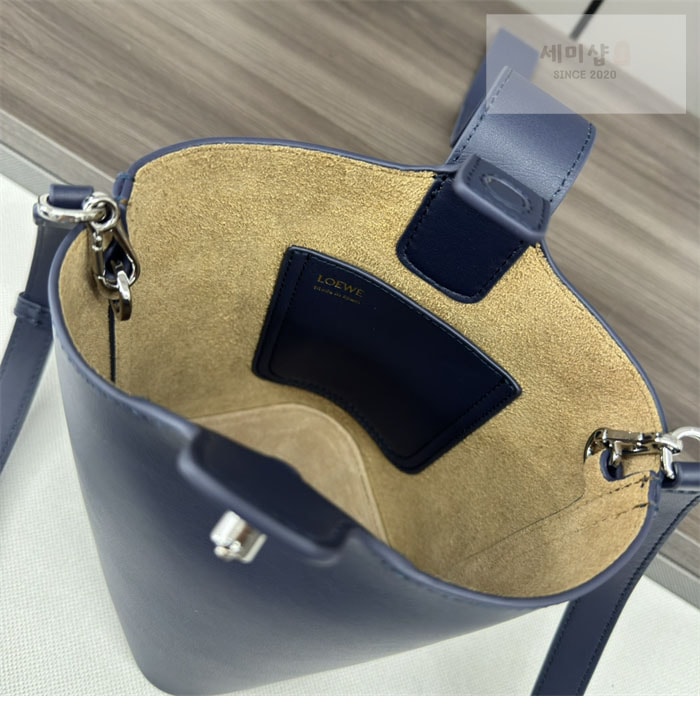 Loewe 로에베 페블 미니 버킷백 Bag 8번 이미지