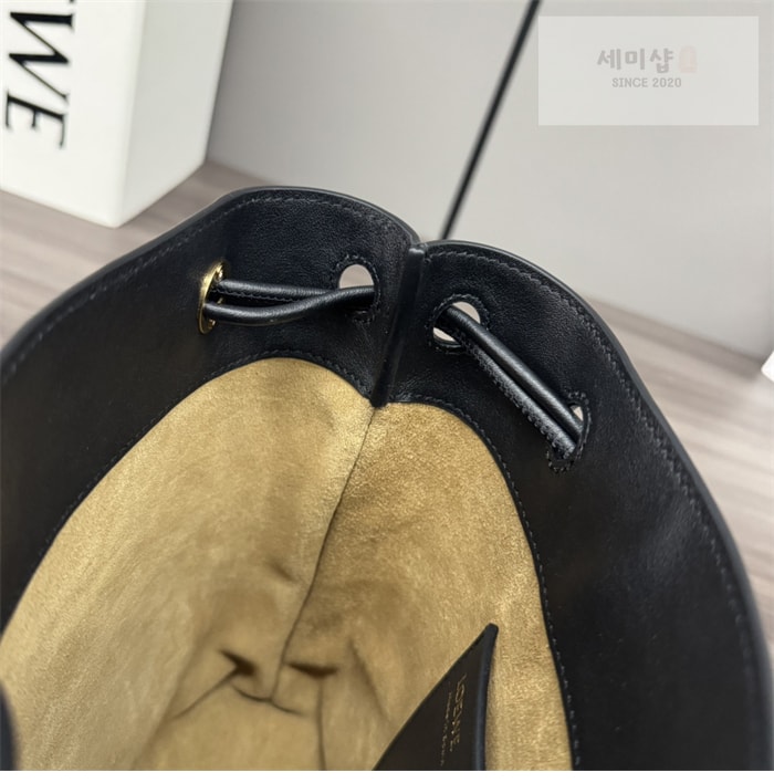 Loewe 로에베 페블 버킷백 Bag 9번 이미지