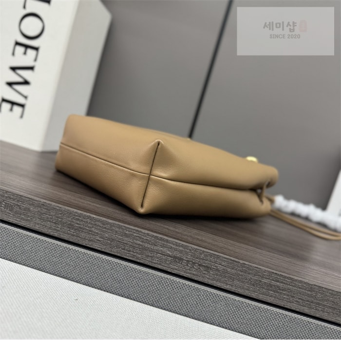 Loewe 로에베 페블 버킷백 Bag 5번 이미지