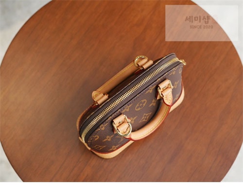 Louis Vuitton 루이비통 나노 알마 모노그램 숄더백 M82717 모노그램 Bag 1번 이미지