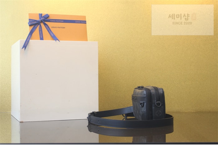Louis Vuitton 루이비통 나노 알파 크로스백 이클립스 모노그램 M82542 이클립스 모노그램 Bag 9번 이미지