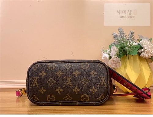 Louis Vuitton 루이비통 네버풀 반둘리에 인사이드 아웃 BB " 4 Color " 핑크 Bag 12번 이미지