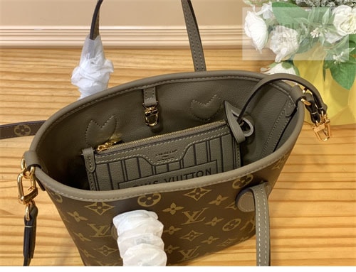 Louis Vuitton 루이비통 네버풀 반둘리에 인사이드 아웃 BB " 4 Color " 핑크 Bag 36번 이미지