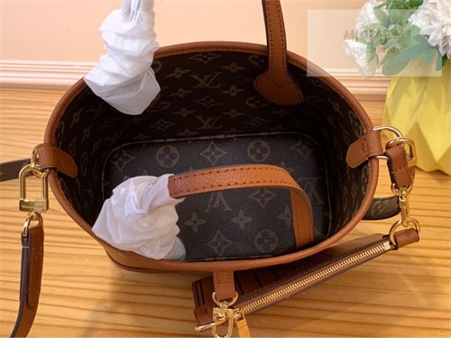 Louis Vuitton 루이비통 네버풀 반둘리에 인사이드 아웃 BB " 4 Color " 핑크 Bag 26번 이미지