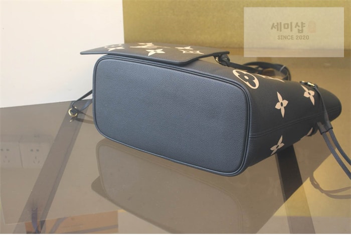 Louis Vuitton 루이비통 네버풀 MM 앙프렝뜨 모노그램 M58907 블랙 바이컬러 Bag 5번 이미지