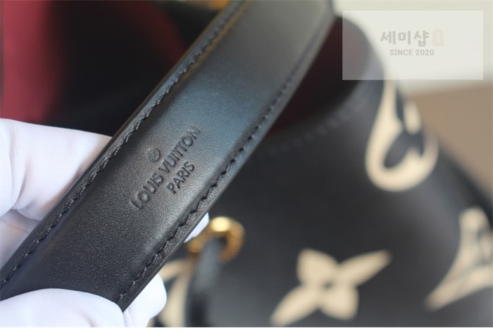 Louis Vuitton 루이비통 네오노에 MM 앙프렝뜨 모노그램 M45497 블랙 바이컬러 Bag 8번 이미지