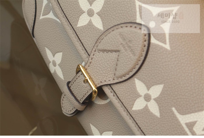 Louis Vuitton 루이비통 다이앤 앙프렝뜨 모노그램 M46583 갈렛바이컬러 Bag 10번 이미지