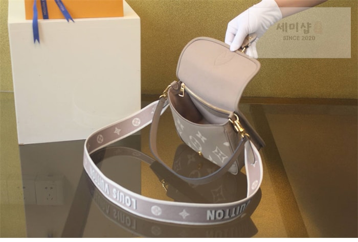 Louis Vuitton 루이비통 다이앤 앙프렝뜨 모노그램 M46583 갈렛바이컬러 Bag 6번 이미지
