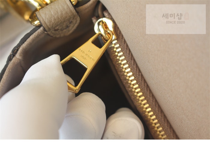 Louis Vuitton 루이비통 다이앤 앙프렝뜨 모노그램 M46583 갈렛바이컬러 Bag 3번 이미지