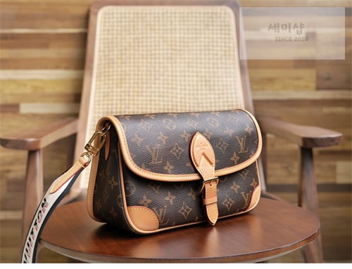 Louis Vuitton 루이비통 다이앤 PM M45985 모노그램 Bag 10번 이미지