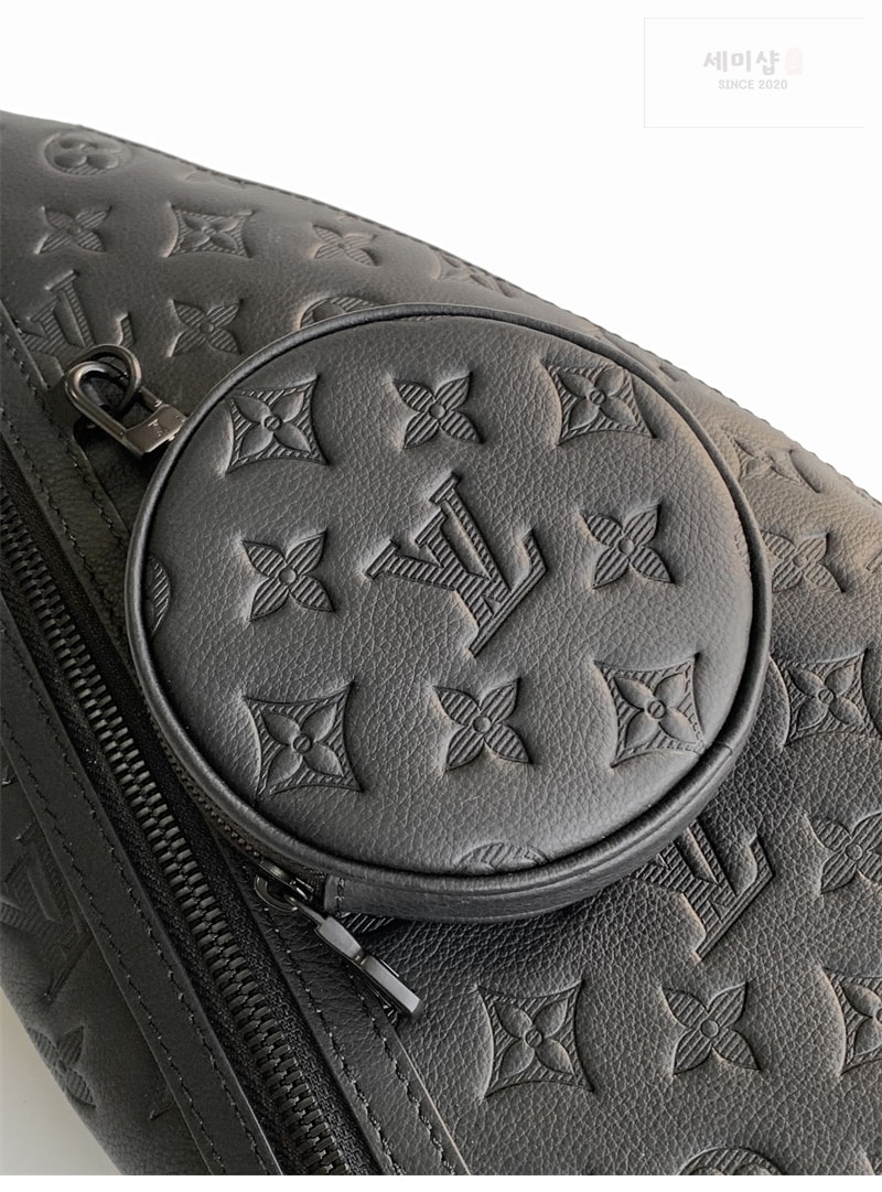 Louis Vuitton 루이비통 듀오 슬링백 쉐도우 모노그램 M21890 블랙 Bag 6번 이미지