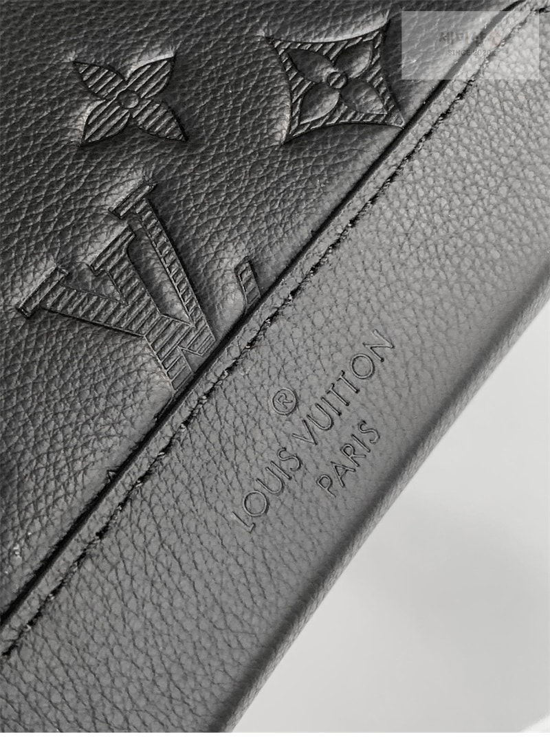 Louis Vuitton 루이비통 듀오 슬링백 쉐도우 모노그램 M21890 블랙 Bag 8번 이미지