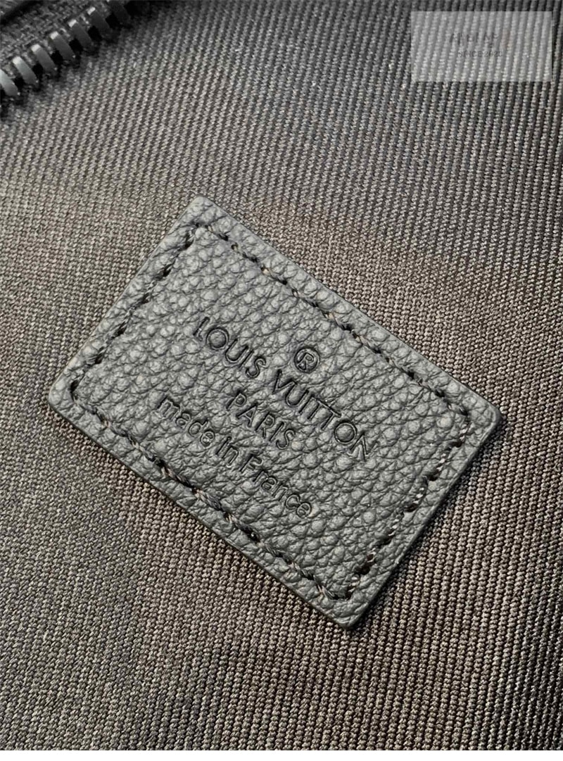 Louis Vuitton 루이비통 듀오 슬링백 쉐도우 모노그램 M21890 블랙 Bag 12번 이미지