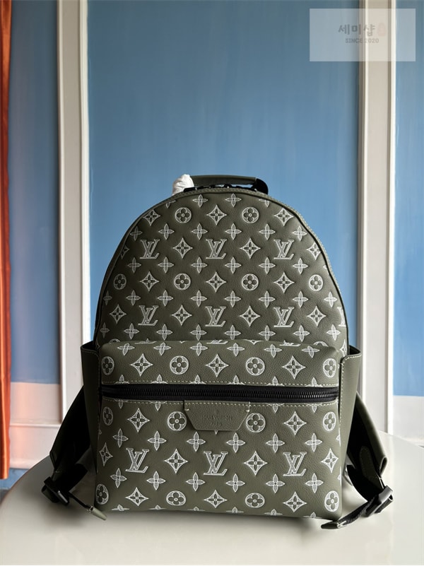 Louis Vuitton 루이비통 디스커버리 백팩 그린 쉐도우 모노그램 M12463 올리브 그린 Bag 7번 이미지