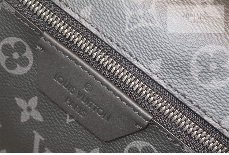 Louis Vuitton 루이비통 디스커버리 백팩 PM 이클립스 모노그램 M22558 이클립스 모노그램 Bag 4번 이미지