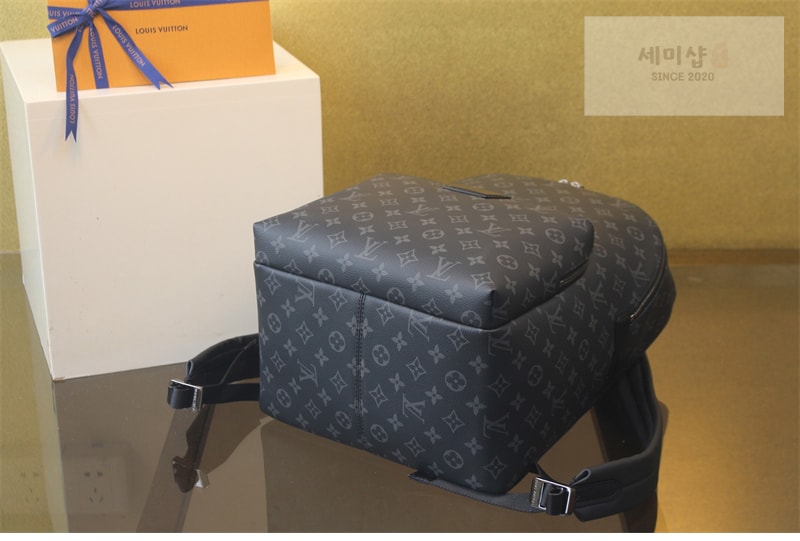 Louis Vuitton 루이비통 디스커버리 백팩 PM 이클립스 모노그램 M43186 이클립스 모노그램 Bag 8번 이미지