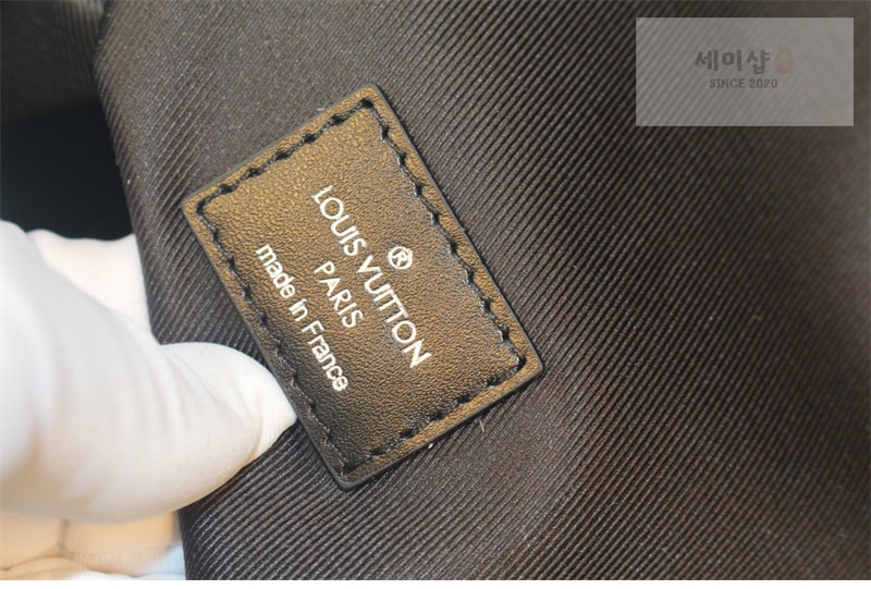 Louis Vuitton 루이비통 디스커버리 백팩 PM 이클립스 모노그램 M43186 이클립스 모노그램 Bag 17번 이미지