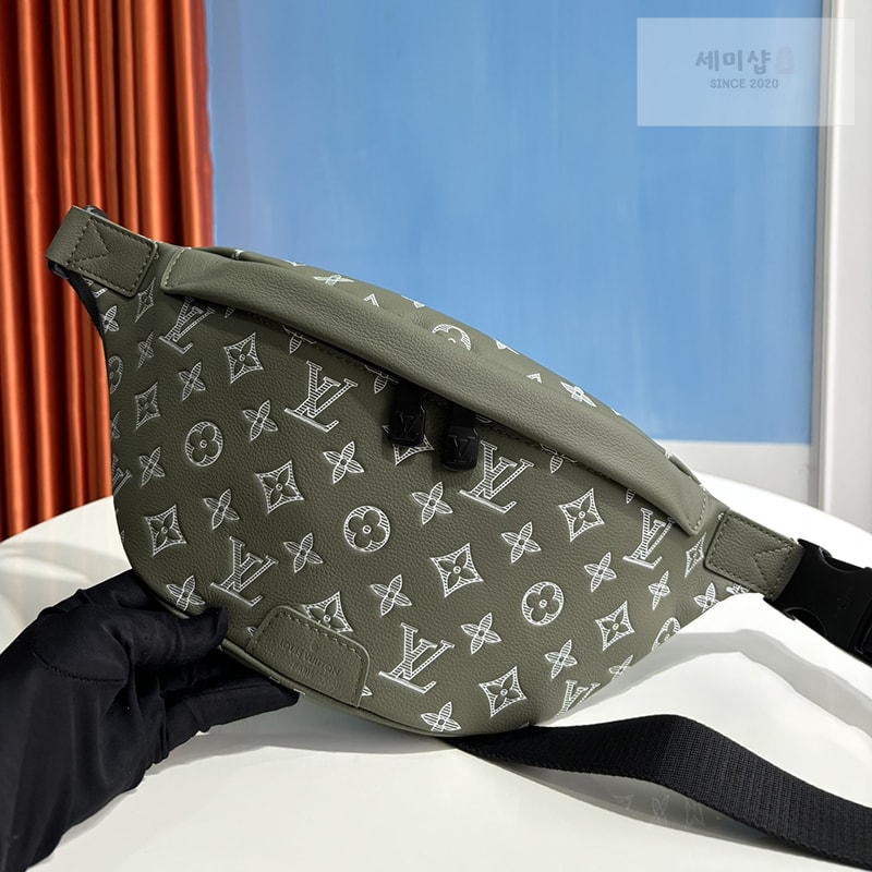 Louis Vuitton 루이비통 디스커버리 범백 그린 쉐도우 모노그램 M12508 올리브 그린 Bag 4번 이미지