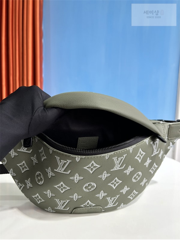 Louis Vuitton 루이비통 디스커버리 범백 그린 쉐도우 모노그램 M12508 올리브 그린 Bag 8번 이미지