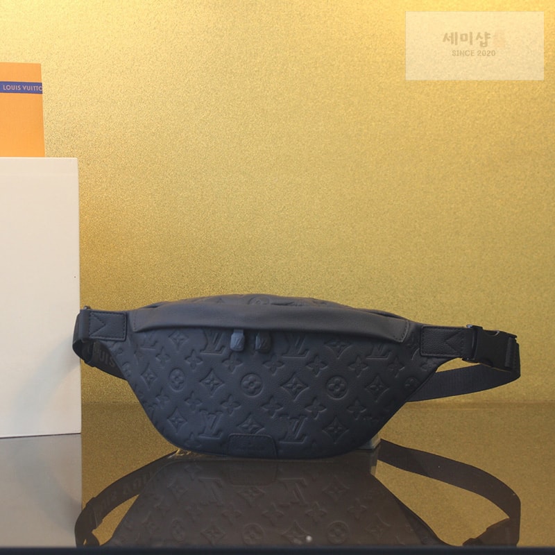 Louis Vuitton 루이비통 디스커버리 범백 PM 섀도우 모노그램 M46036 블랙 Bag 7번 이미지