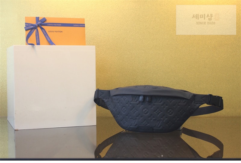Louis Vuitton 루이비통 디스커버리 범백 PM 섀도우 모노그램 M46036 블랙 Bag 9번 이미지
