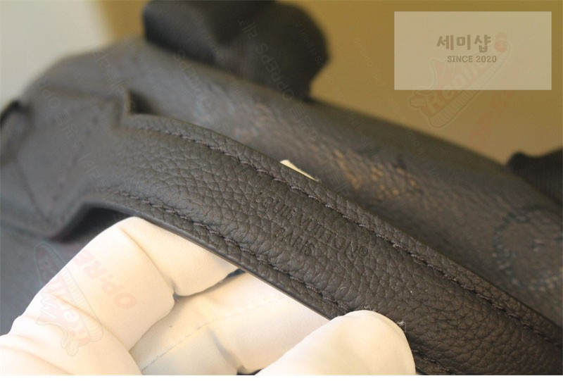 Louis Vuitton 루이비통 디스커버리 카고 백팩 모노그램 미드나잇 M26765 모노그램 미드나잇 Bag 5번 이미지