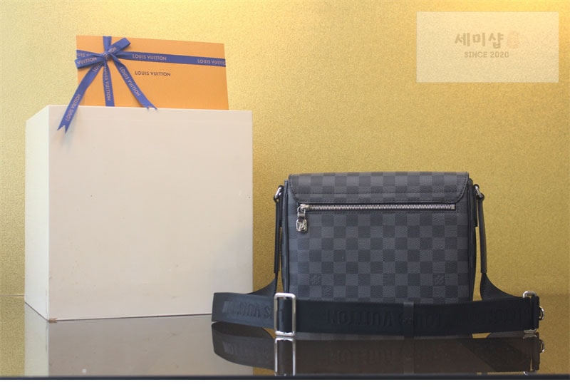 Louis Vuitton 루이비통 디스트릭트 메신저 백 PM 다미에 그라파이트 N42710 이클립스 다미에 Bag 3번 이미지