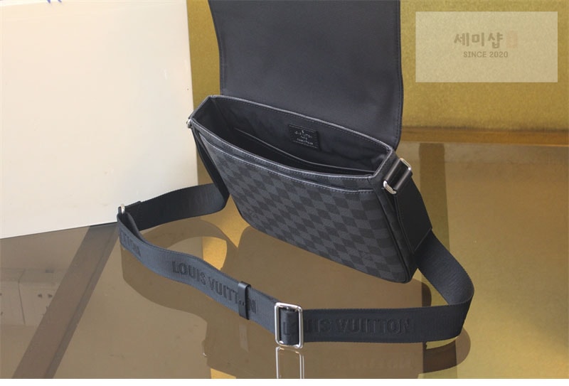Louis Vuitton 루이비통 디스트릭트 메신저 백 PM 다미에 그라파이트 N42710 이클립스 다미에 Bag 6번 이미지