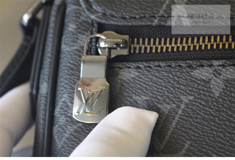 Louis Vuitton 루이비통 디스트릭트 PM 이클립스 모노그램 M46255 이클립스 모노그램 Bag 10번 이미지