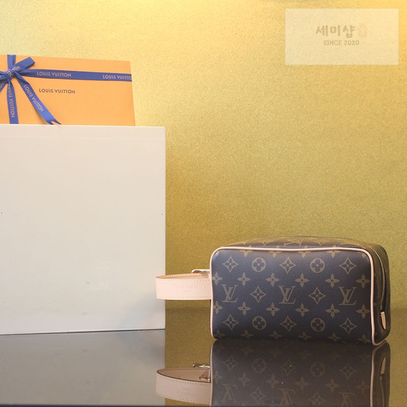 Louis Vuitton 루이비통 락커 돕 키트 모노그램 캔버스 M83112 모노그램 캔버스 Bag 1번 이미지