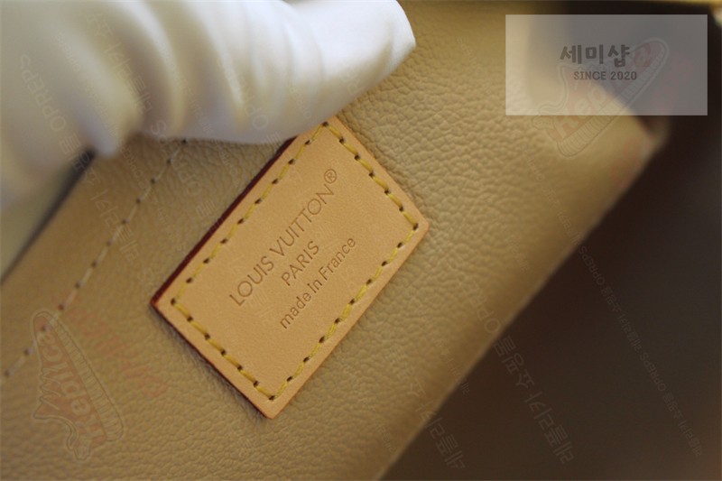 Louis Vuitton 루이비통 락커 돕 키트 모노그램 캔버스 M83112 모노그램 캔버스 Bag 9번 이미지