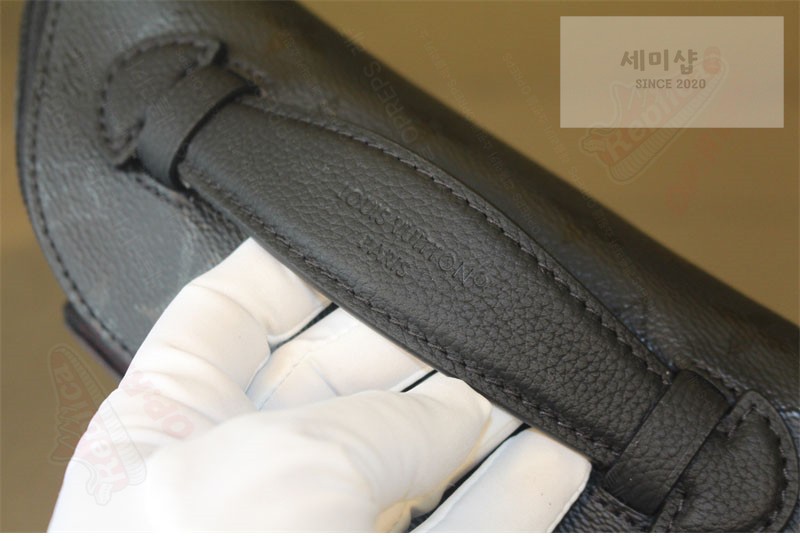 Louis Vuitton 루이비통 러시 범백 모노그램 미드나잇 M26763 미드나잇 모노그램 Bag 5번 이미지