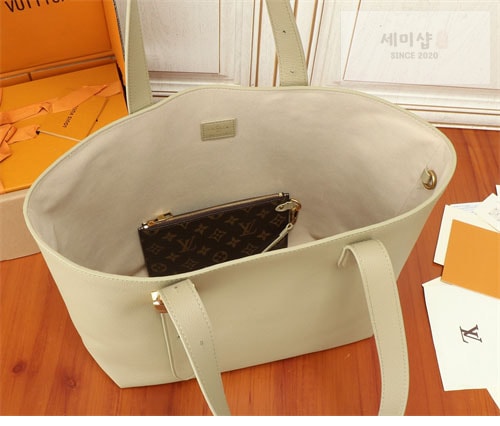 Louis Vuitton 루이비통 로우 키 카바스 M25343 " 3 Color " 꼬냑 Bag 15번 이미지