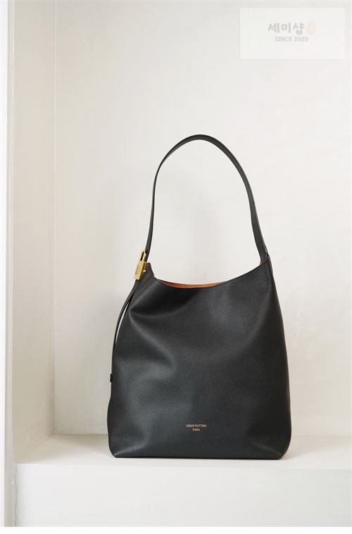 Louis Vuitton 루이비통 로우 키 호보 MM M24856 블랙 Bag 5번 이미지