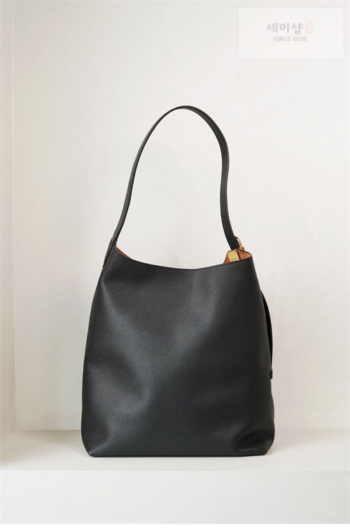 Louis Vuitton 루이비통 로우 키 호보 MM M24856 블랙 Bag 6번 이미지