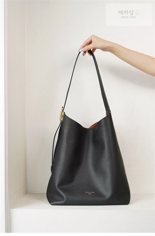 Louis Vuitton 루이비통 로우 키 호보 MM M24856 블랙 Bag 19번 이미지