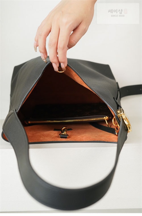 Louis Vuitton 루이비통 로우 키 호보 PM M25352 블랙 Bag 10번 이미지