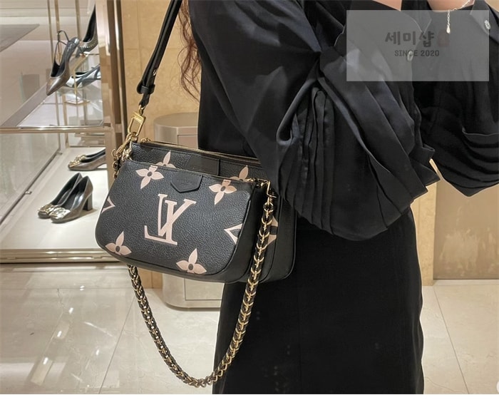 Louis Vuitton 루이비통 멀티 포쉐트 악세수아 앙프렝뜨 모노그램 M45777 블랙바이컬러 Bag 3번 이미지