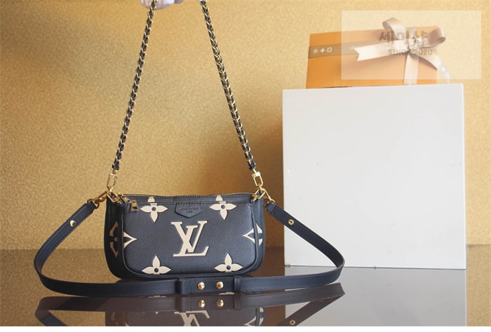Louis Vuitton 루이비통 멀티 포쉐트 악세수아 앙프렝뜨 모노그램 M45777 블랙바이컬러 Bag 9번 이미지