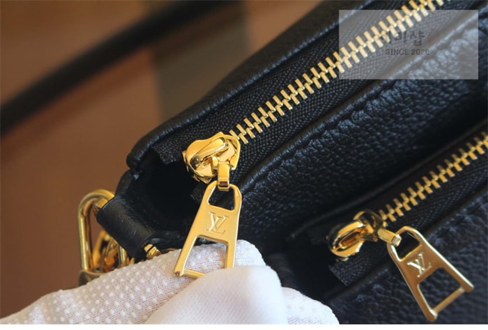 Louis Vuitton 루이비통 멀티 포쉐트 악세수아 앙프렝뜨 모노그램 M80399 블랙 Bag 11번 이미지