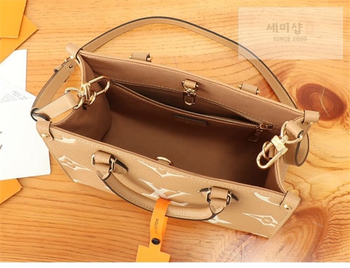 Louis Vuitton 루이비통 모노그램 온더고 PM M12513 베이지 Bag 4번 이미지
