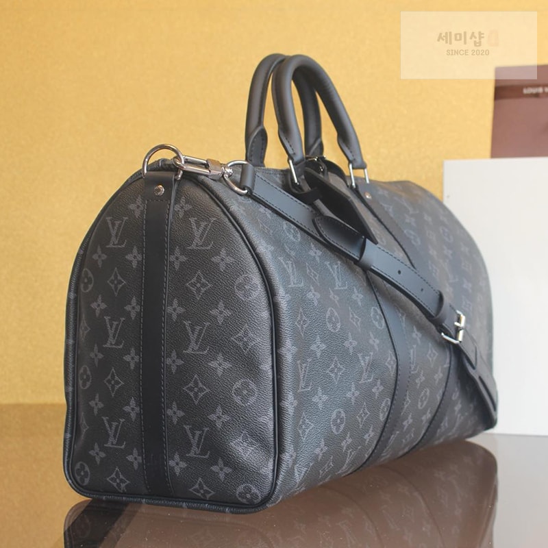 Louis Vuitton 루이비통 모노그램 이클립스 반둘리에 45 M40569 이클립스 모노그램 Bag 1번 이미지