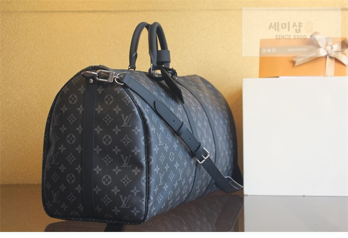 Louis Vuitton 루이비통 모노그램 이클립스 반둘리에 55 M40605 이클립스 모노그램 Bag 4번 이미지