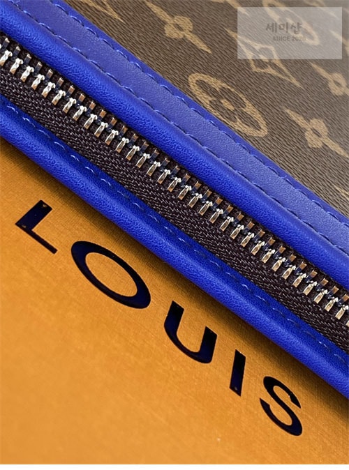 Louis Vuitton 루이비통 모노그램 포쉐트 보야주 MM 블루 M12819 모노그램 Bag 2번 이미지