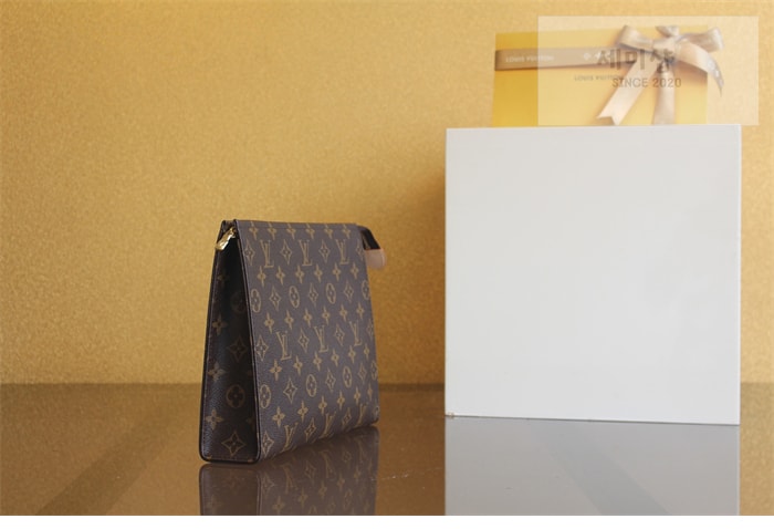Louis Vuitton 루이비통 모노그램 포쉐트 토일렛 파우치 클러치백 M47542 모노그램 Bag 6번 이미지