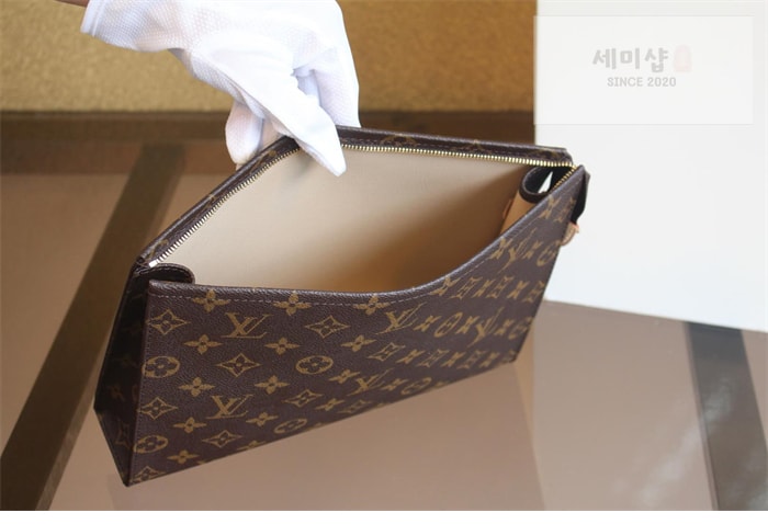 Louis Vuitton 루이비통 모노그램 포쉐트 토일렛 파우치 클러치백 M47542 모노그램 Bag 3번 이미지